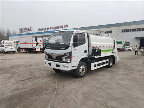 國(guó)六東風(fēng)福瑞卡餐廚垃圾車，6方餐廚垃圾車發(fā)往四川